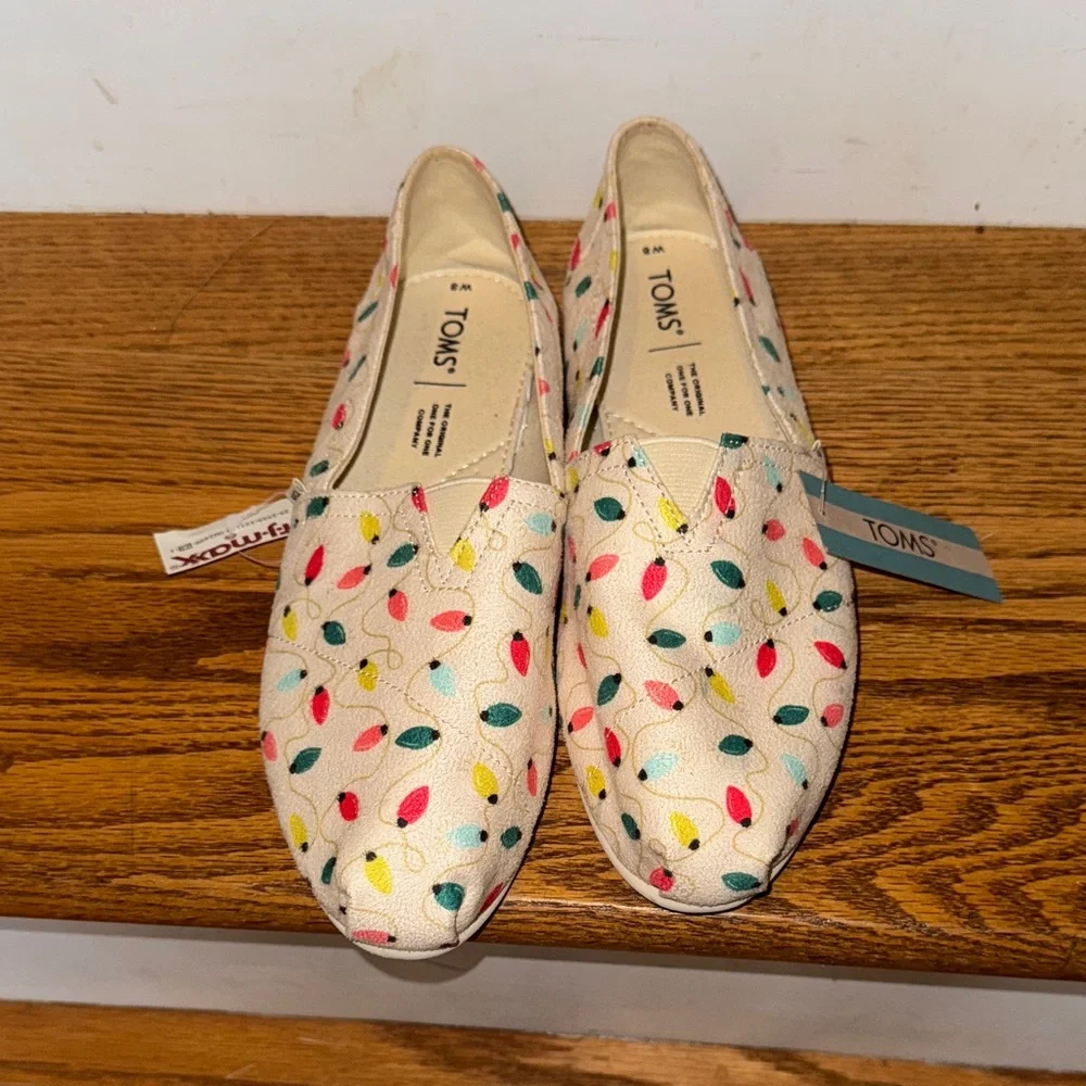 TOMS womens Belmont natural‎ tree lights print Slip-On Shoes size 8. NWT